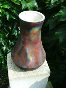 Vase mit Kupfermattierung